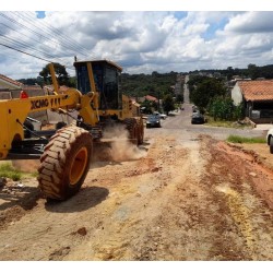 Secretaria de Obras de Campo Largo passa a executar a pavimentação da rua Ernesto Carlos Zoppo, no Distrito de Ferraria